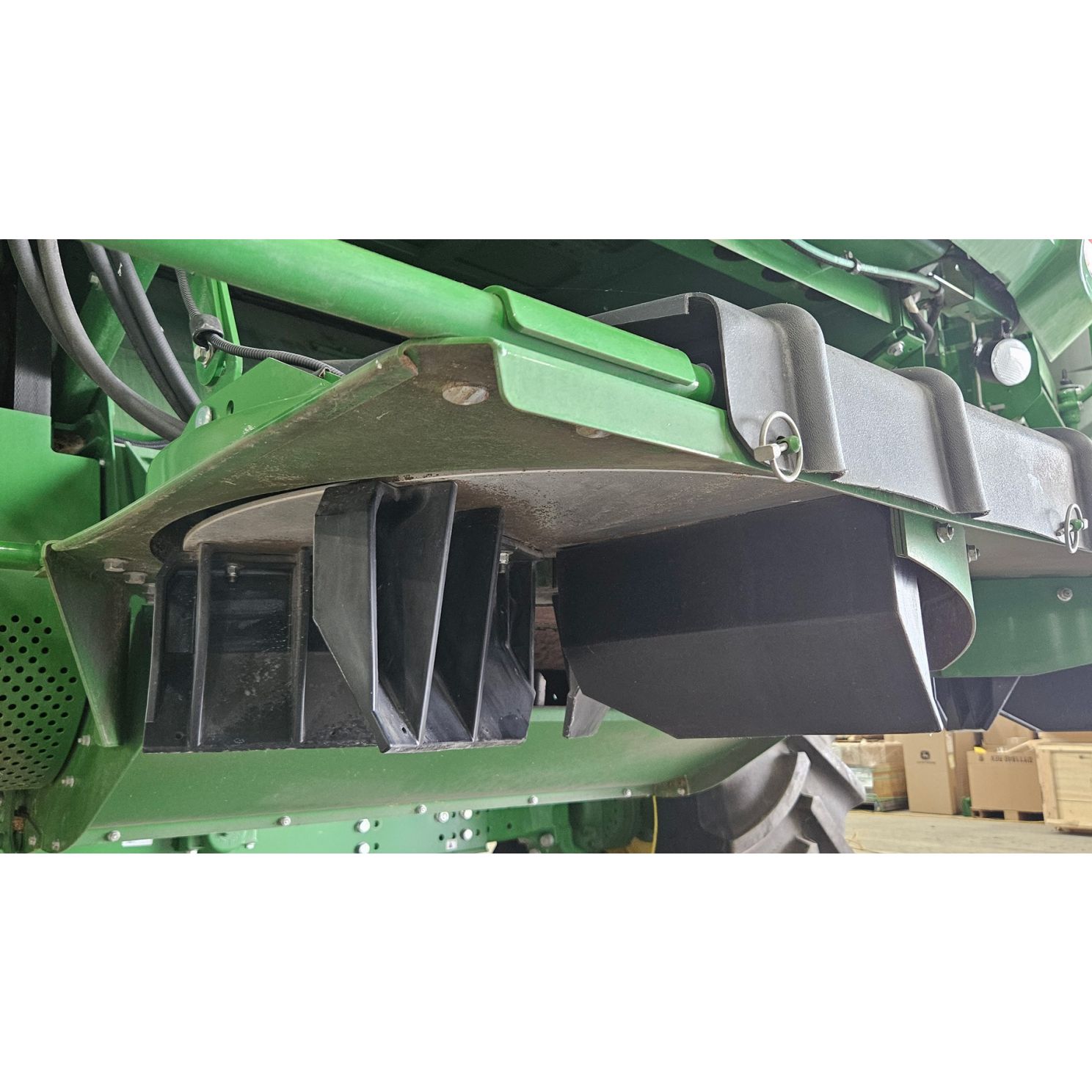 HXE114759 Combine Powercast Tailboard Swept Back Left Hand Blade Deflector fits John Deere
