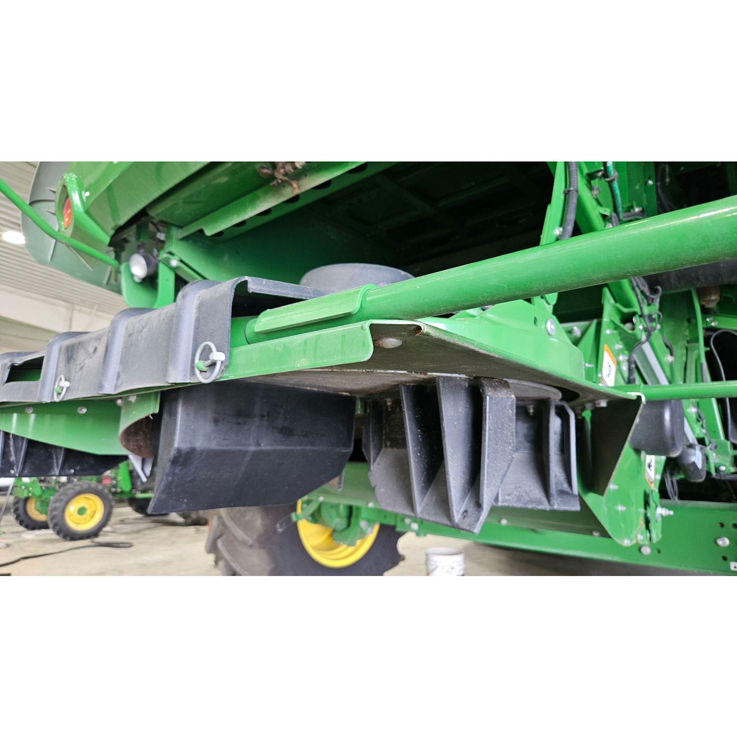 HXE114757 Combine Powercast Tailboard Swept Back Right Hand Blade Deflector fits John Deere