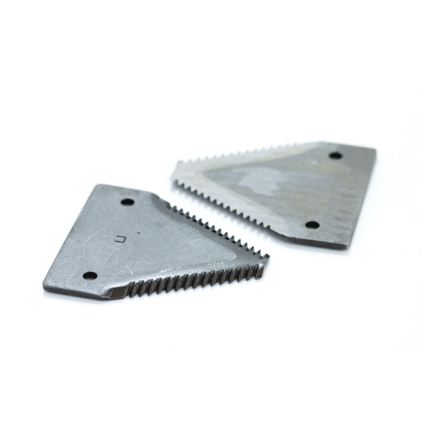 174845 Black Coarse Tooth Sickle Section Fits MacDon