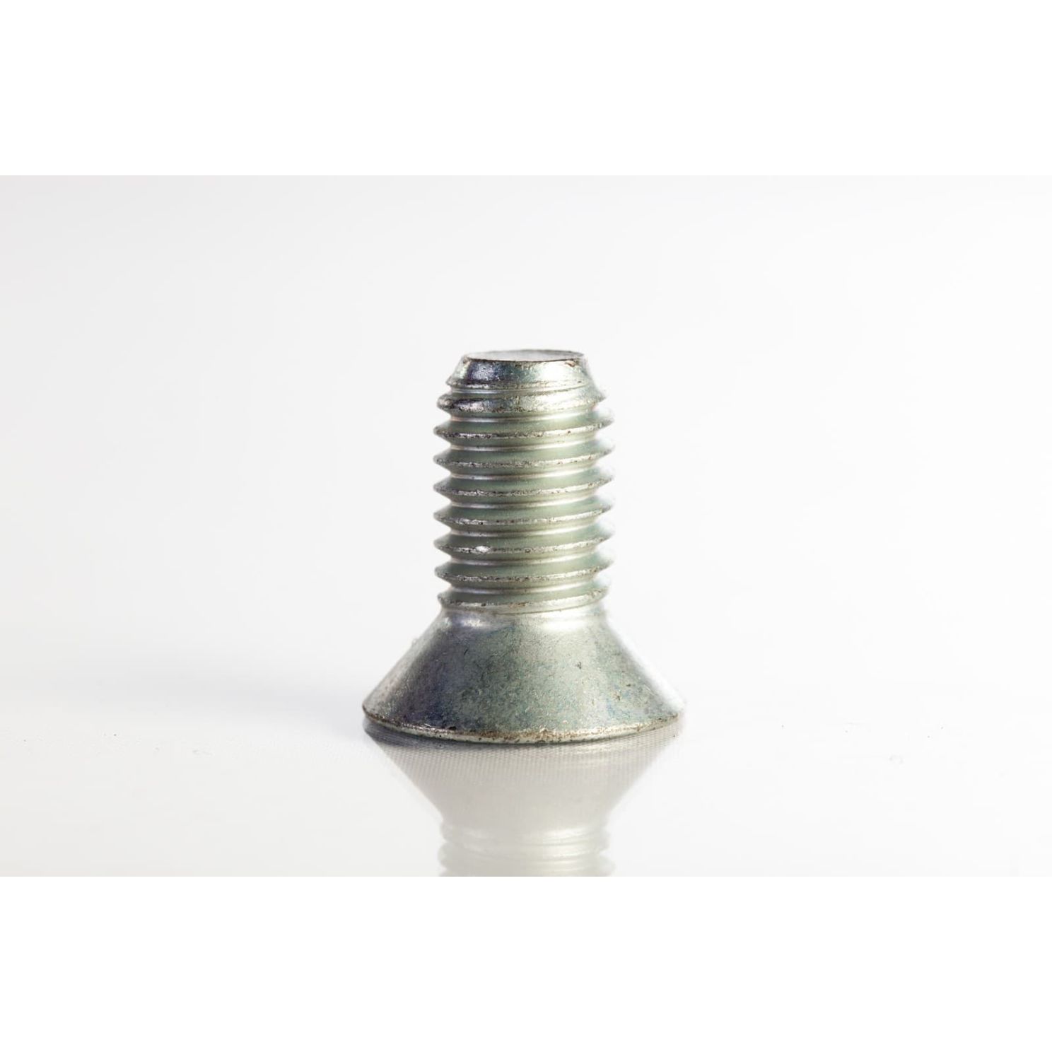 N103236 Knife bolt fits John Deere