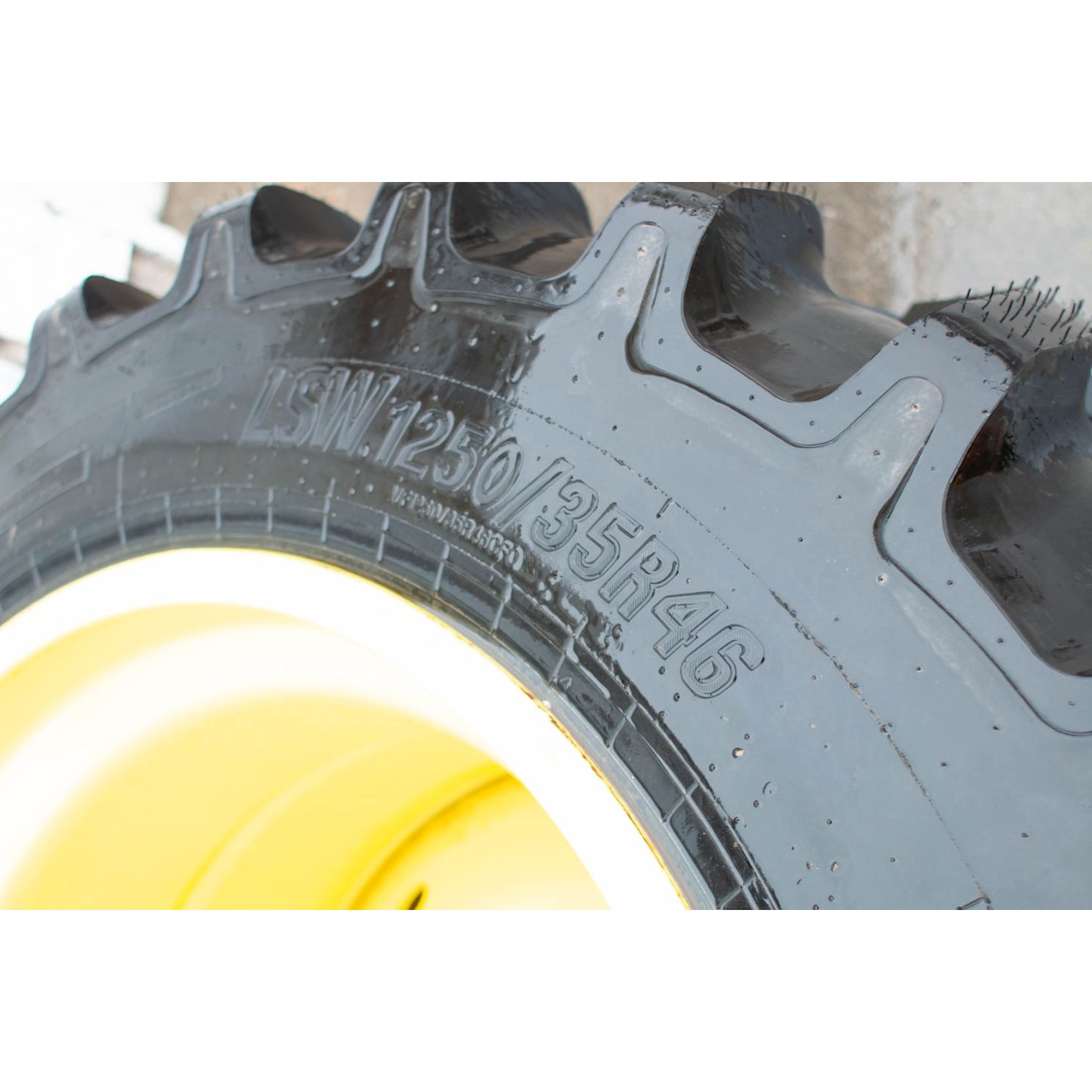 Goodyear Optitrac LSW 1250/35 R46 20 Bolt Tire & Wheel fits John Deere